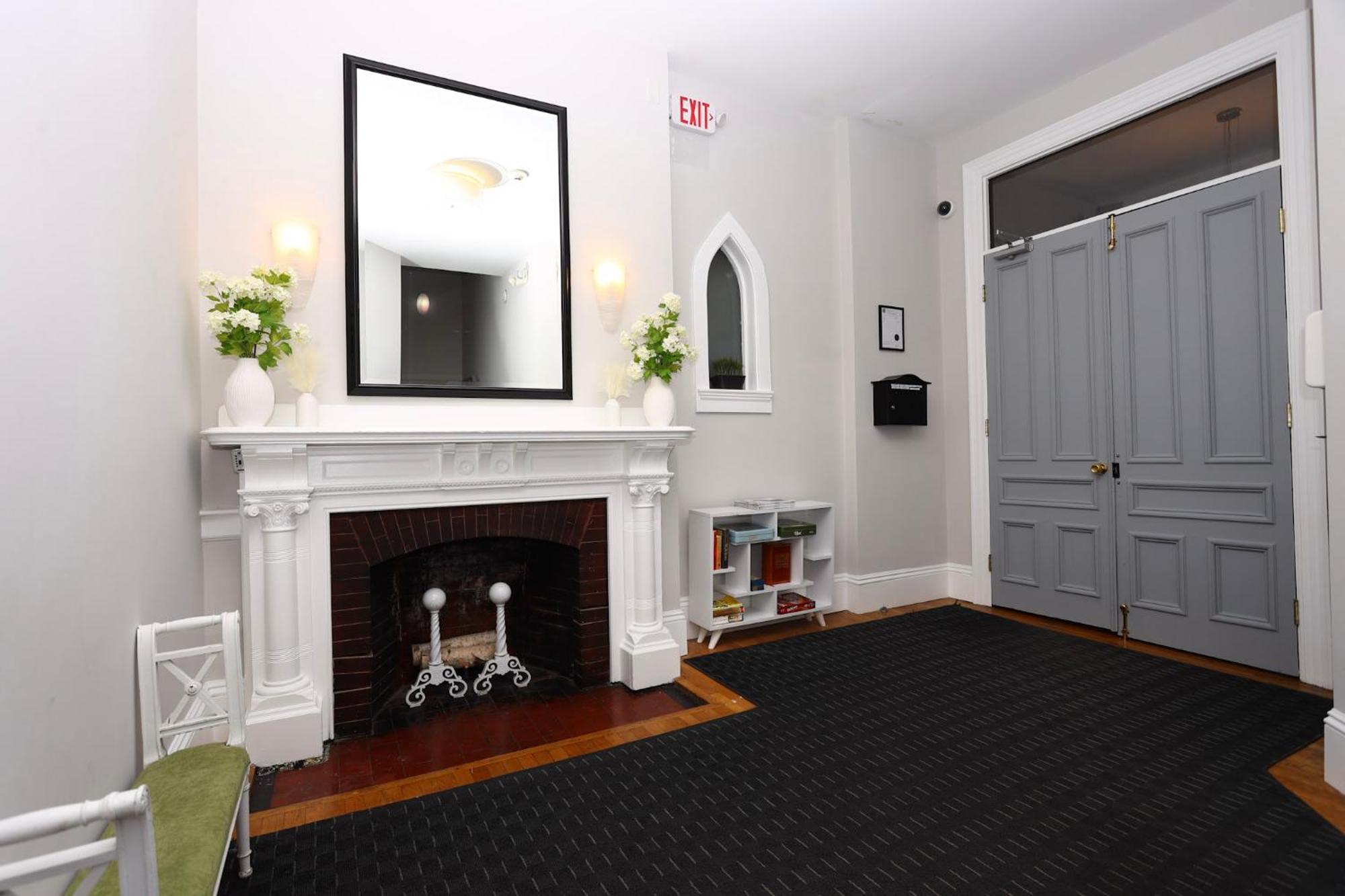 Cozy & Stylish Newbury Street Studio, #9 บอสตัน ภายนอก รูปภาพ